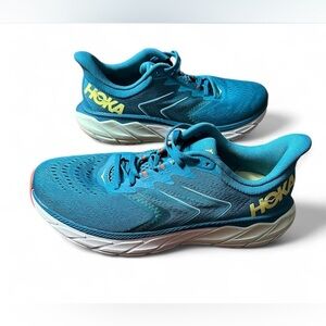 Hoka One One Arahi 5 running shoes in the Mosaic Blue/Luminary Green colorway
